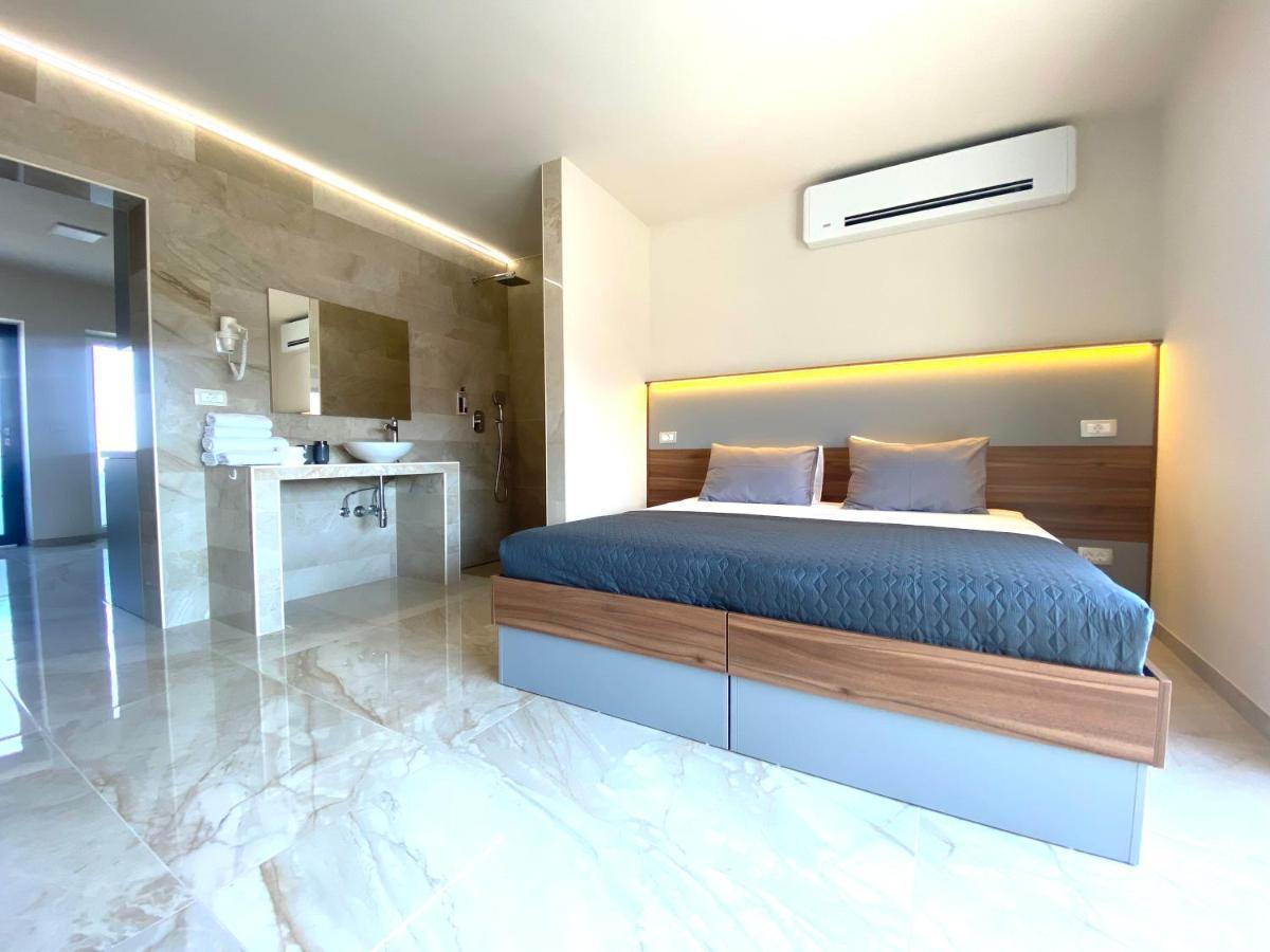 Rooms And Apartments Lisjak Koper Bagian luar foto
