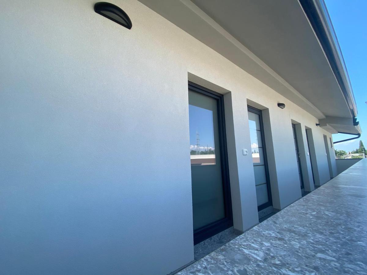 Rooms And Apartments Lisjak Koper Bagian luar foto