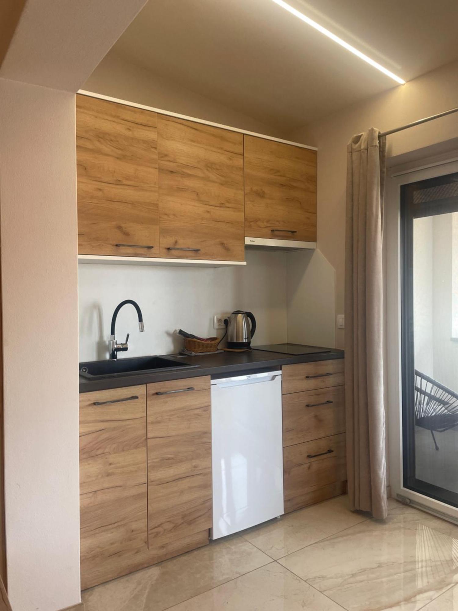 Rooms And Apartments Lisjak Koper Bagian luar foto